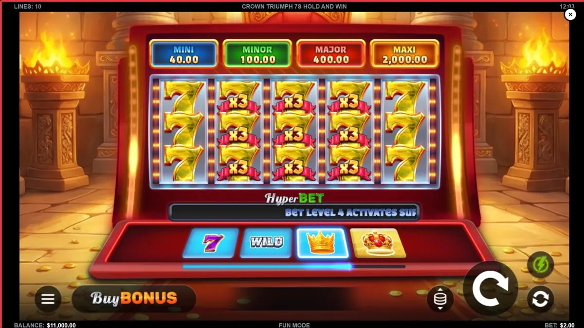 Interface do jogo de slot Crown Triumph 7s Hold and Win com símbolos de frutas e barras luxuosas
